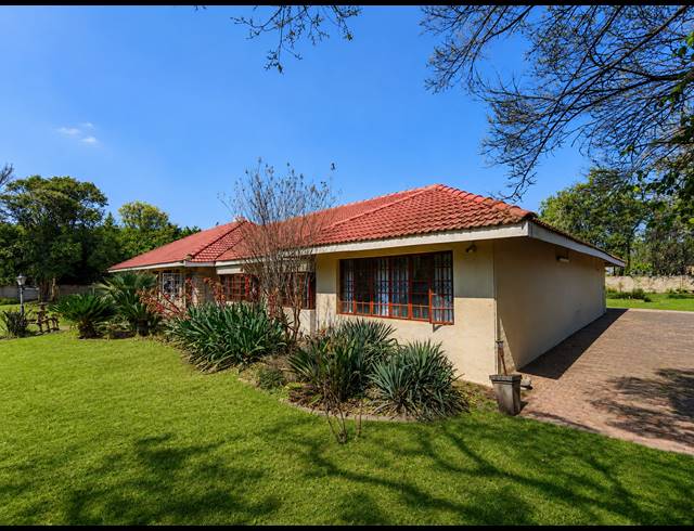 4 BEDROOM HOUSE FOR SALE IN THREE RIVERS